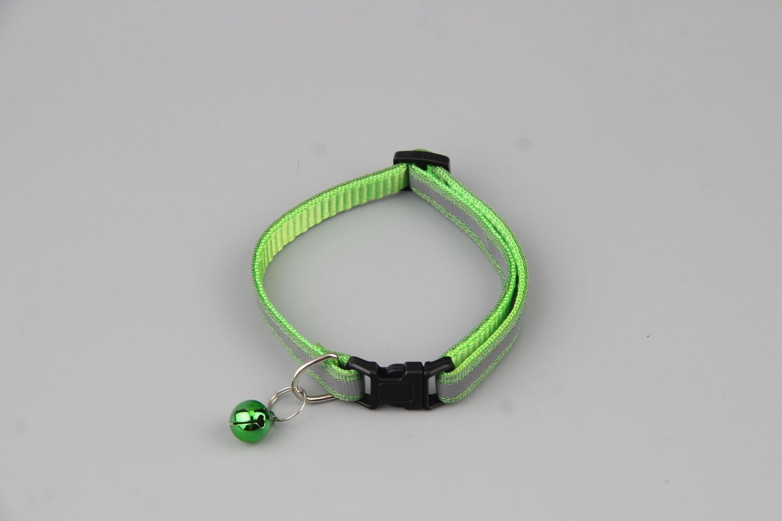 Pet Black Buckle Reflective Collar With Bell Collar (Light Green)