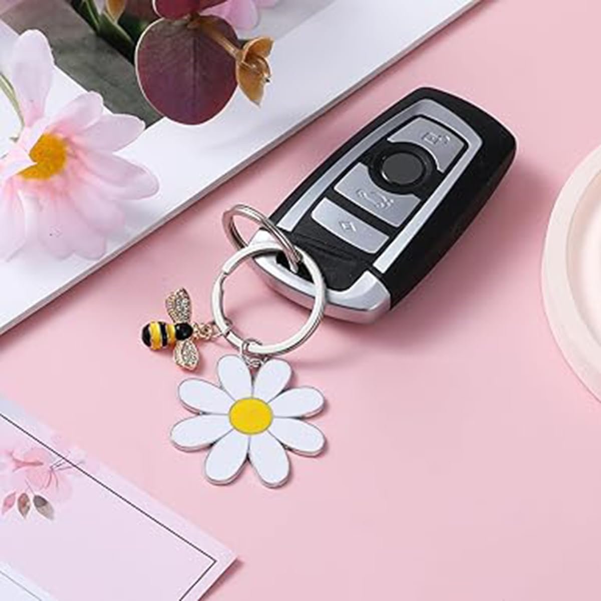Daisy Flower Keychain wit...